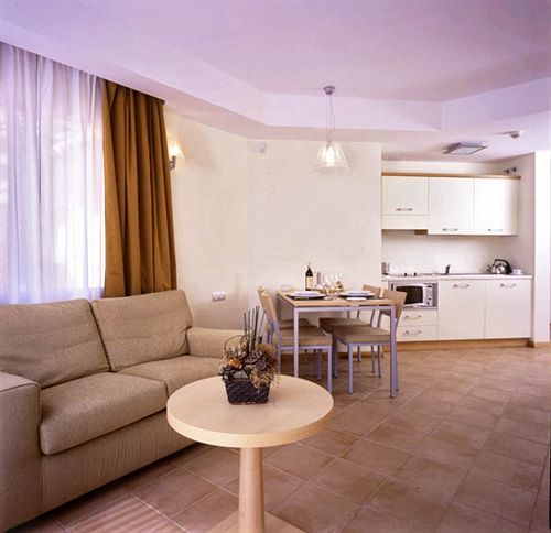 Elviria Hills Living Marbellac