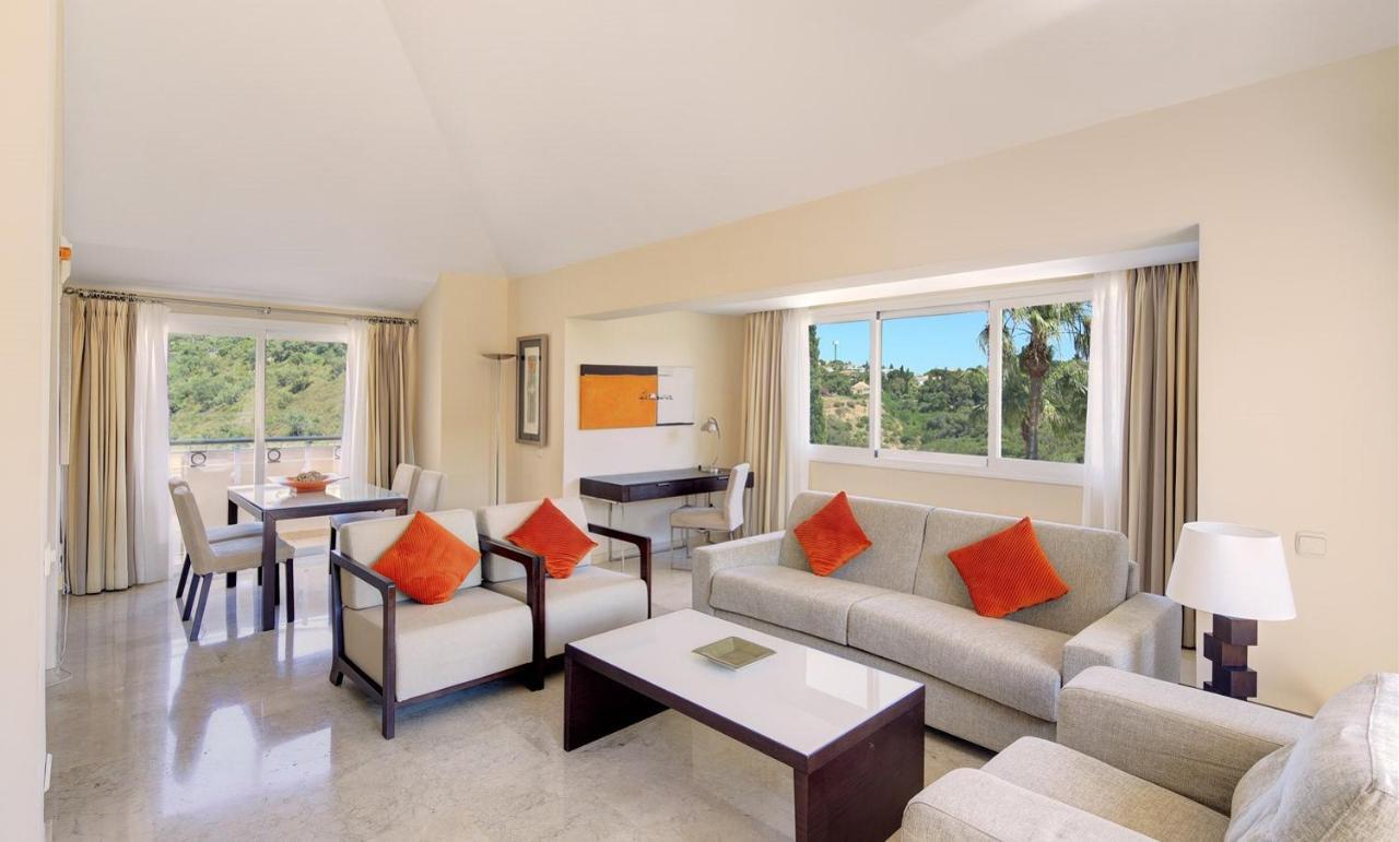 - Greenlife Golf Apartahotel Marbella