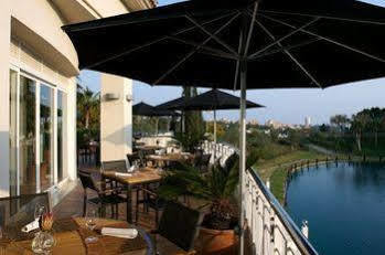 - Greenlife Golf Apartahotel 3*